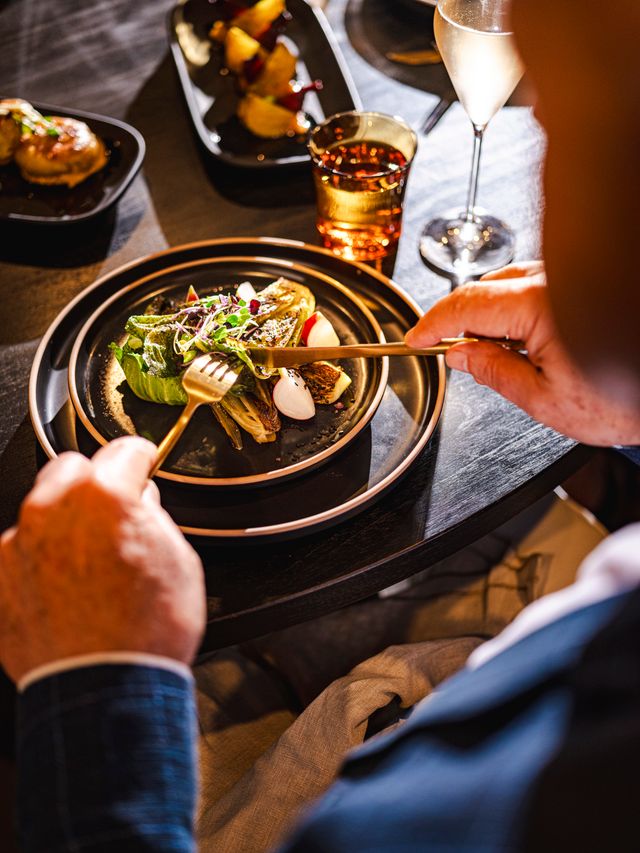 Give the gift of an unforgettable dining experience at Bay Bellerive in Bellerive